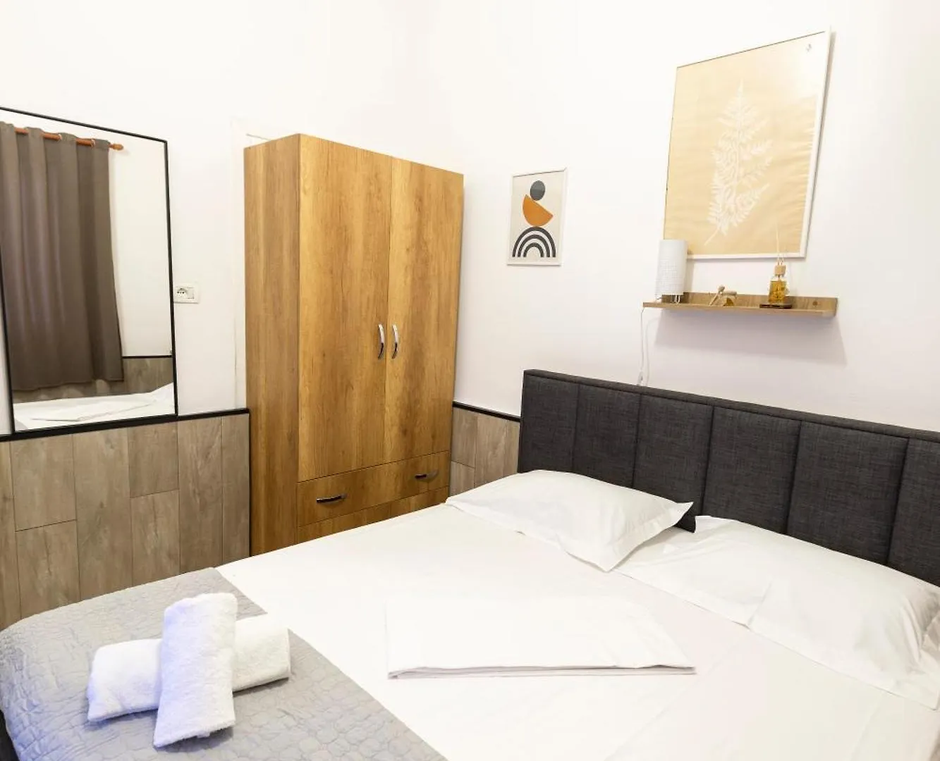Tiny Cute Studio Near The City Center - 5 Min Walk Tirana